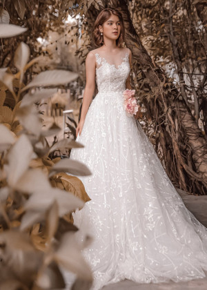 Ivory Floral Lace Tulle Open Back Wedding Dress